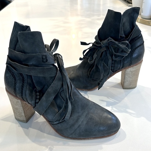 Free People Seven Wonders Wrap Tie Fringe Boho Ankle Heel Bootie size 37/7 - Picture 16 of 16
